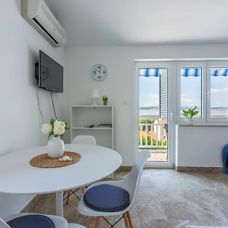 Podvezanec Apartment