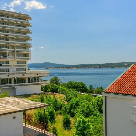 Podvezanec * Dramalj