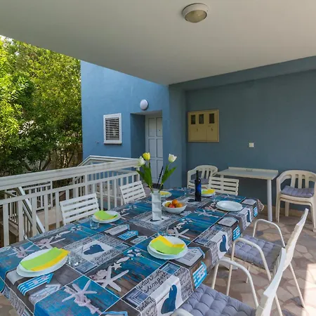 Apartment Podvezanec Dramalj