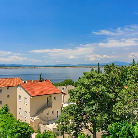 Podvezanec Apartment