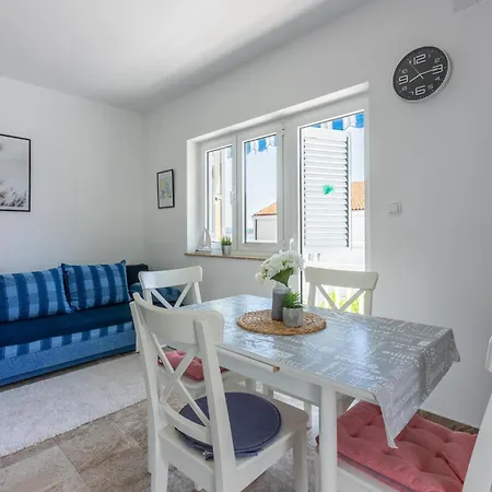 Apartment Podvezanec