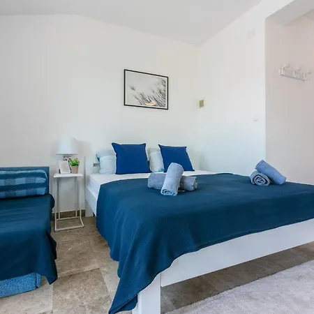 Apartment Podvezanec *