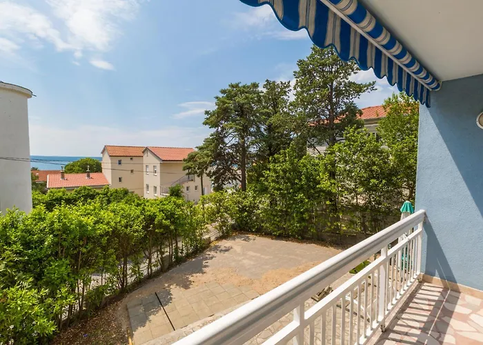 アパート Podvezanec ドラマリ