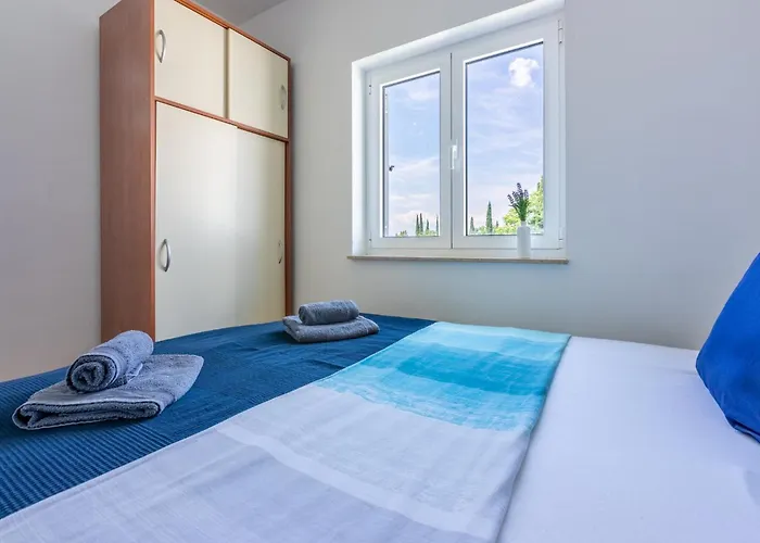 Podvezanec アパート