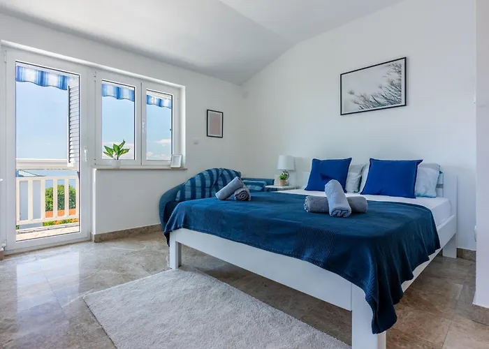 アパート Podvezanec ドラマリ