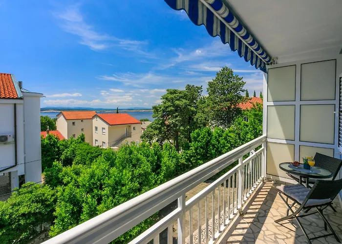 アパート Podvezanec *