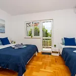 Apartman Podvezanec Dramalj