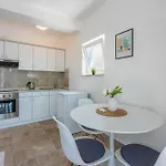 Podvezanec Apartman