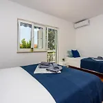 Apartman Podvezanec Dramalj
