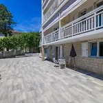 Apartman Podvezanec *