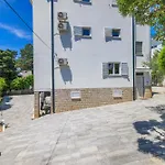 Apartman Podvezanec Dramalj