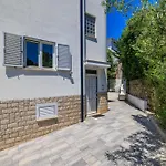 Apartman Podvezanec Dramalj