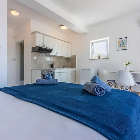 Apartment Podvezanec
