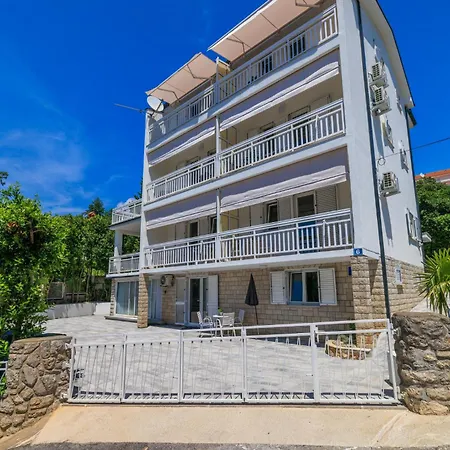 Apartment Podvezanec *