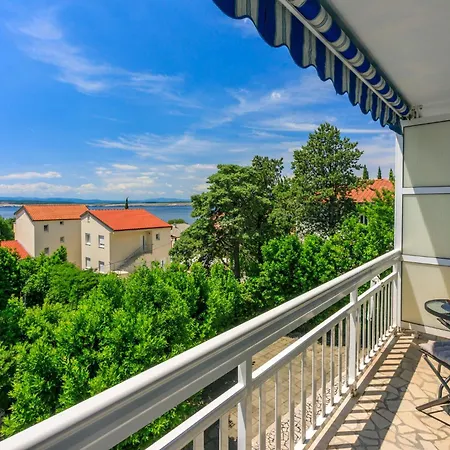 Apartment Podvezanec *