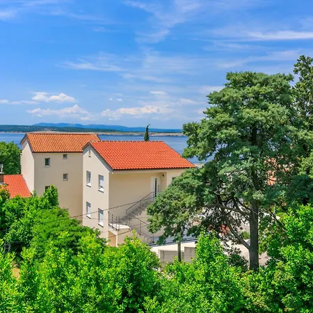 Podvezanec * Dramalj