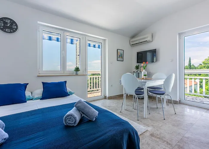 Podvezanec Daire Dramalj